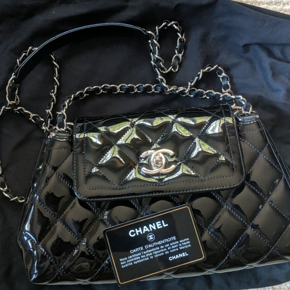 CHANEL Patent Black Leather Accordion Purse